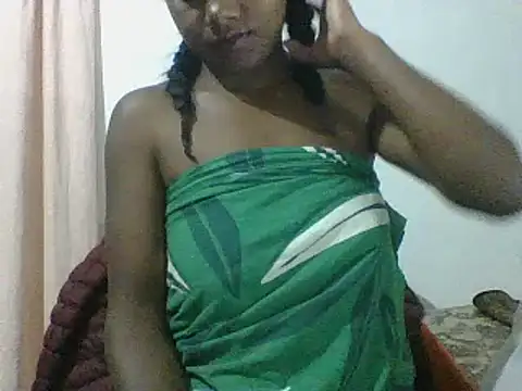 Snapshot of Hamie_sexy chatting on October 2025 03:54:02 PM Hamie sexy online show from October 2025 03:54:02 PM