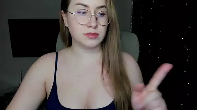 SeasonalSomeone online show from December 2024 05:00:01 PM