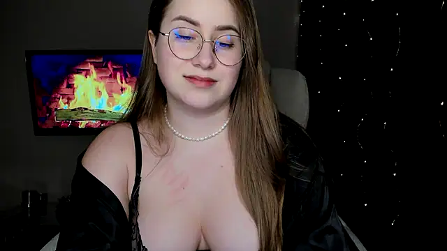 SeasonalSomeone online show from February 2025 04:03:01 PM