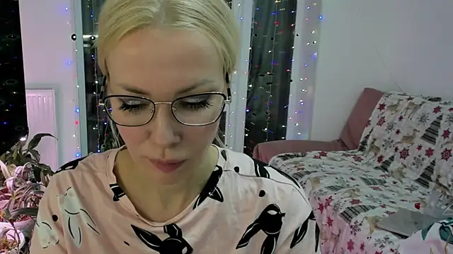 BowToYourWeakness online show from December 2024 06:40:01 PM