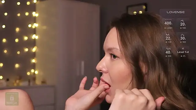 Snapshot of Hit-girl- chatting on January 2025 08:53:01 PM Hit-girl- online show from January 2025 08:53:01 PM