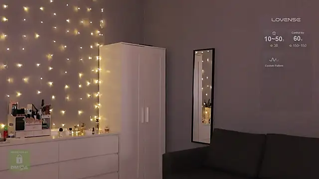 Snapshot of Hit-girl- chatting on February 2025 06:42:02 PM Hit-girl- online show from February 2025 06:42:02 PM