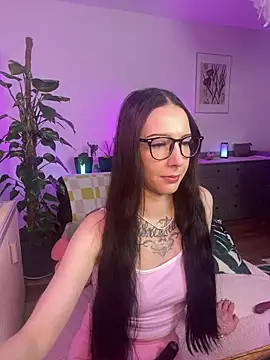 Trixie-Tainted online show from February 2025 04:20:02 PM