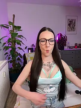 Trixie-Tainted online show from March 2025 10:59:02 AM