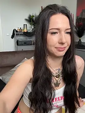 Trixie-Tainted online show from June 2026 08:42:02 AM