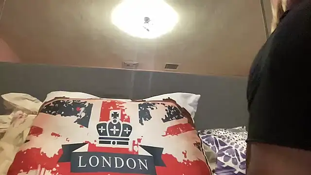 Creamesensation online show from February 2025 03:01:02 PM