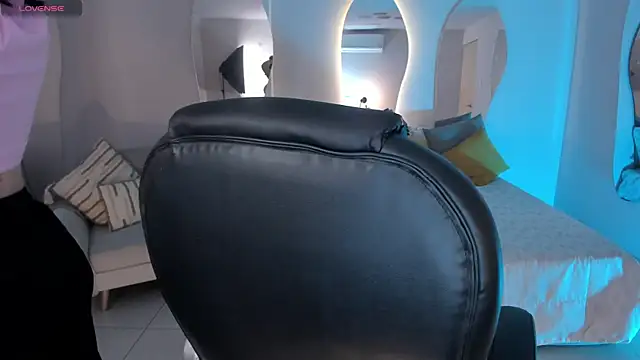 MorganHicks online show from February 2025 06:44:01 PM