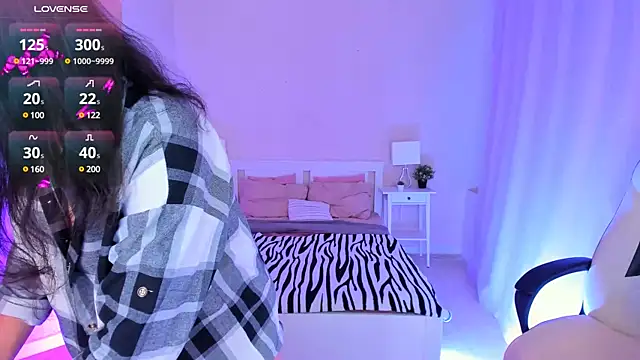 HelenaRegal online show from December 2024 01:49:01 PM