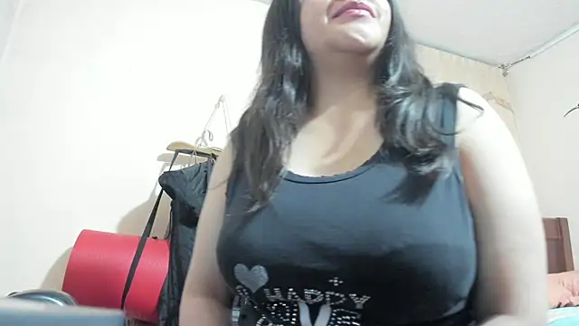 latinfemale online show from January 2025 01:16:02 AM