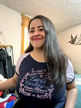 latinfemale online show from November 2025 08:44:01 PM