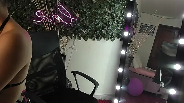 DestinyHills online show from September 2025 12:19:01 PM