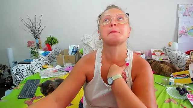 IamYourNarcotic online show from September 2025 09:11:01 AM