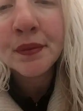 Mllesha74000 online show from February 2025 03:47:01 PM