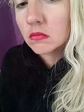 Mllesha74000 online show from October 2025 12:06:01 PM