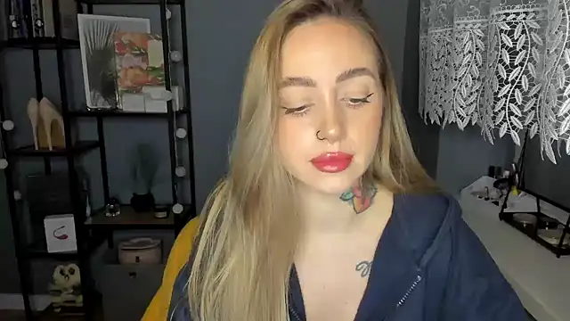 sexyCoralie online show from December 2024 11:00:01 AM