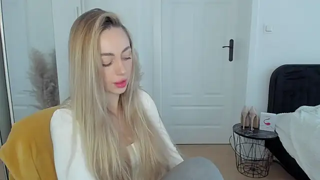 sexyCoralie online show from March 2025 02:23:01 PM