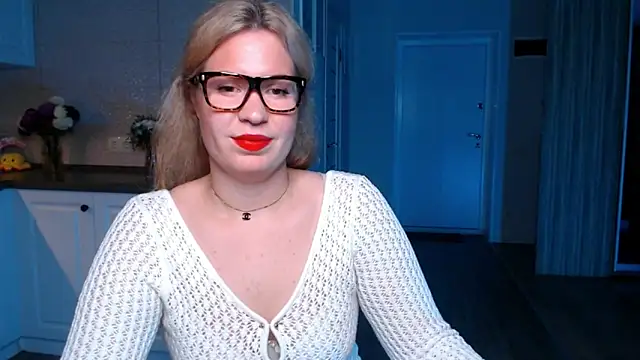 HotTiffani online show from September 2025 06:31:02 PM