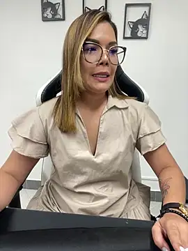 KellyBrooklyn  online show from March 2025 05:04:02 PM