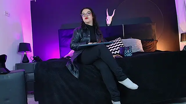  Jade 16 online show from September 2025 11:55:01 AM