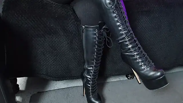  Jade 16 online show from November 2025 11:43:02 AM