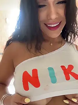 Snapshot of emma_andrew1 chatting on September 2025 04:10:02 PM emma andrew1 online show from September 2025 04:10:02 PM