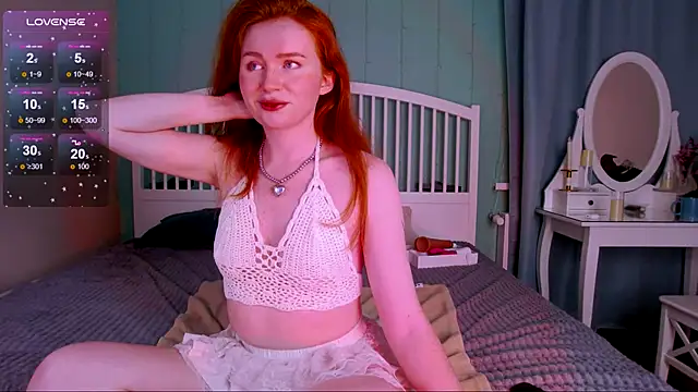 Snapshot of GingerArin chatting on October 2025 10:15:01 AM GingerArin online show from October 2025 10:15:01 AM