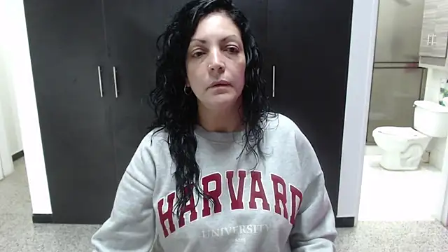 mijal queen online show from November 2025 03:26:02 AM