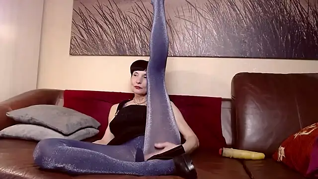 ElizabethLong online show from March 2025 02:33:02 PM