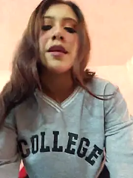 Snapshot of DORYY chatting on February 2026 05:00:02 PM DORYY online show from February 2026 05:00:02 PM