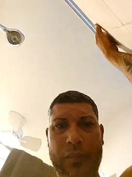 Snapshot of tropikboy chatting on June 2026 09:52:01 AM tropikboy online show from June 2026 09:52:01 AM