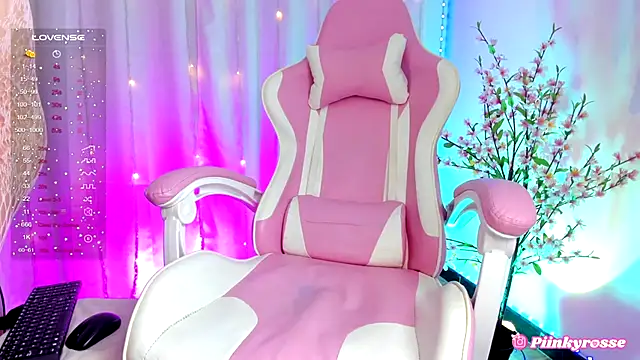 rosseblondee online show from March 2025 04:49:02 AM