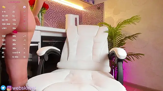 Top Skinny online show from February 2025 12:27:02 AM