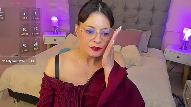  Abril W online show from February 2025 04:48:02 AM