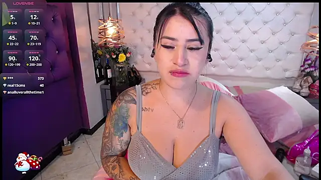 Snapshot of Nara_belen chatting on December 2024 06:43:01 AM Nara belen online show from December 2024 06:43:01 AM