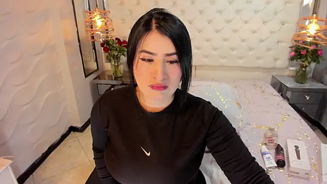 Snapshot of Nara_belen chatting on February 2025 03:23:02 AM Nara belen online show from February 2025 03:23:02 AM