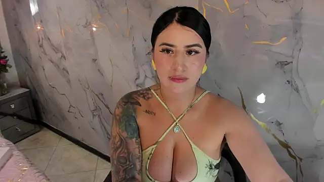 Snapshot of Nara_belen chatting on February 2025 03:45:02 AM Nara belen online show from February 2025 03:45:02 AM