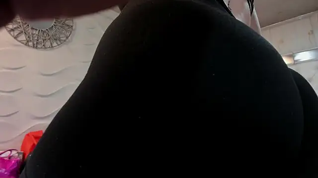 Snapshot of Nara_belen chatting on March 2025 03:22:02 AM Nara belen online show from March 2025 03:22:02 AM