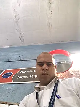 Vickyrajput009 online show from February 2026 03:02:01 AM