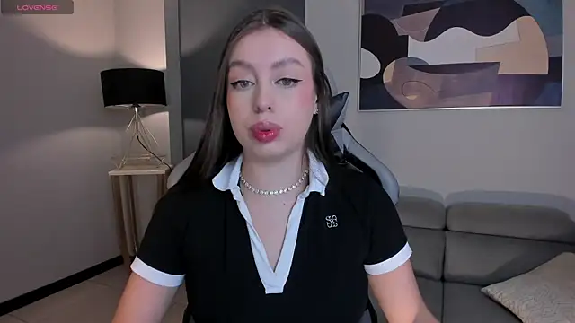 EllaClark online show from September 2025 06:35:02 PM