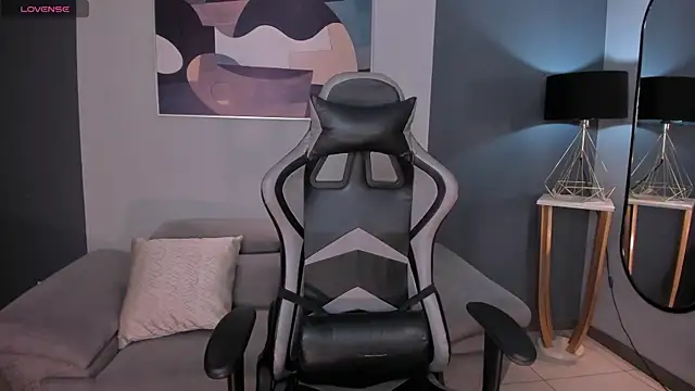 EllaClark online show from November 2025 07:49:02 PM