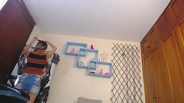 NicoleSantana online show from October 2025 09:35:02 PM