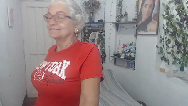 FunnyGrandma online show from September 2025 01:40:02 AM