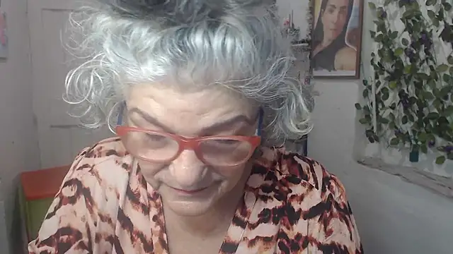 FunnyGrandma online show from October 2025 06:53:01 PM