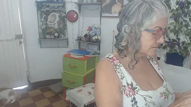 FunnyGrandma online show from February 2026 05:28:01 PM