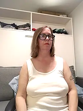 SweetandNaughty1 online show from February 2026 11:30:02 PM