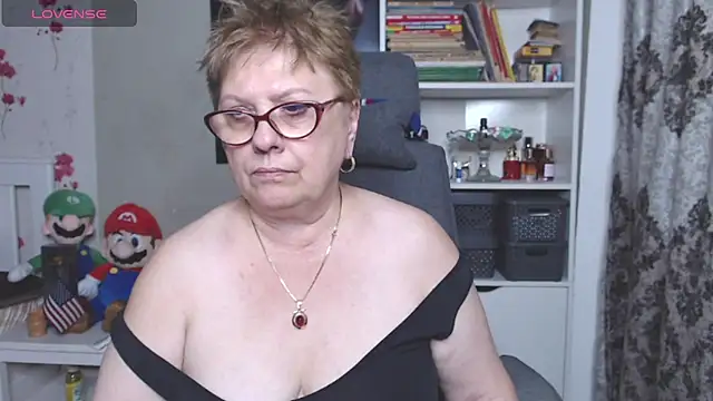 Mella4you online show from October 2025 11:05:01 AM