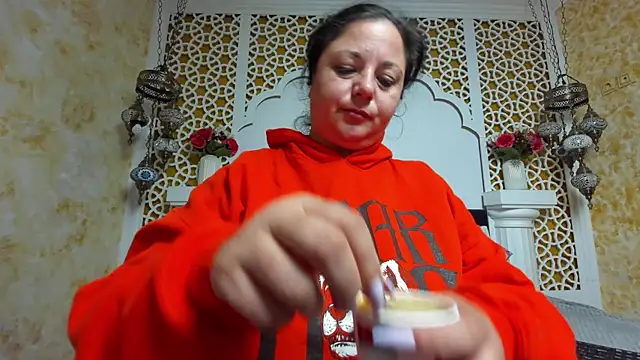 AleshaArabian online show from October 2025 02:33:01 AM