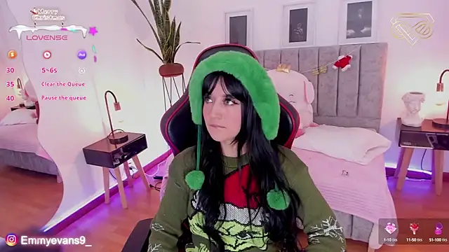 EmmyEvans1 online show from December 2024 04:51:02 PM