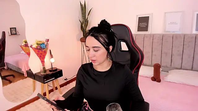 EmmyEvans1 online show from March 2025 01:58:02 AM