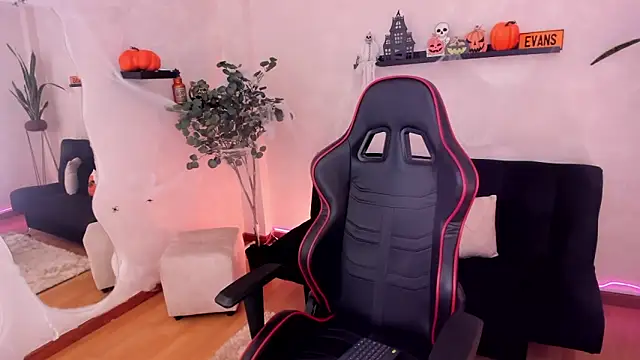 EmmyEvans1 online show from October 2025 08:11:02 PM